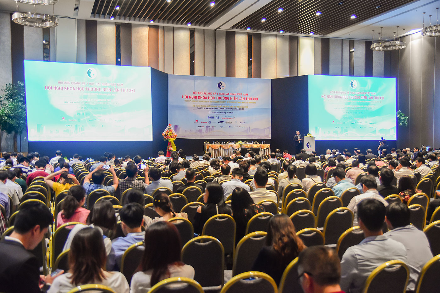 Hội Nghị Điện Quang lần thứ 21